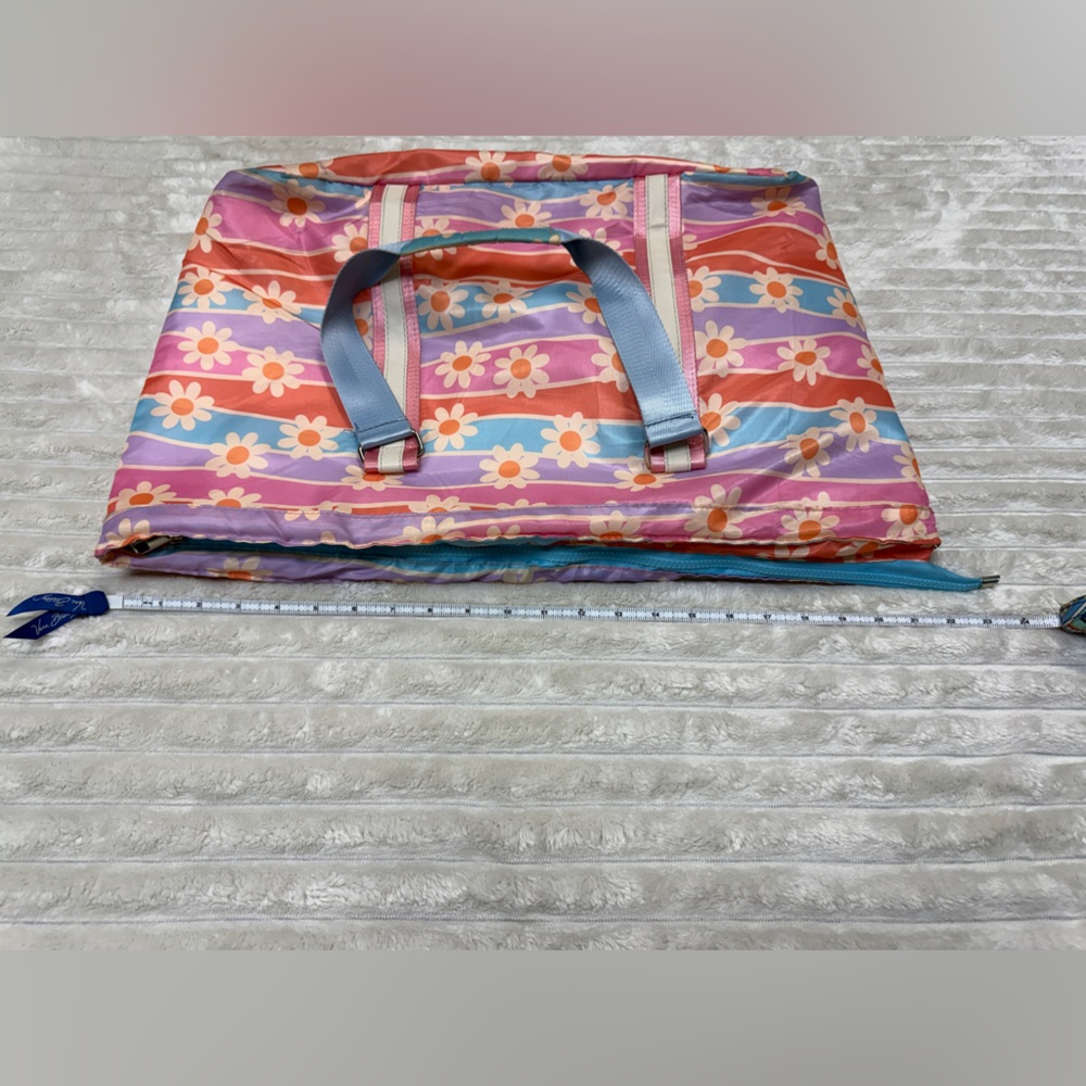 Katydid: Colorful Floral / Daisy, Girls / Womens Overnight Tote Bag - Picture 5 of 12